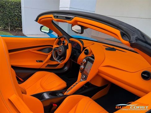 Used 2022 McLaren 765LT RWD image 31