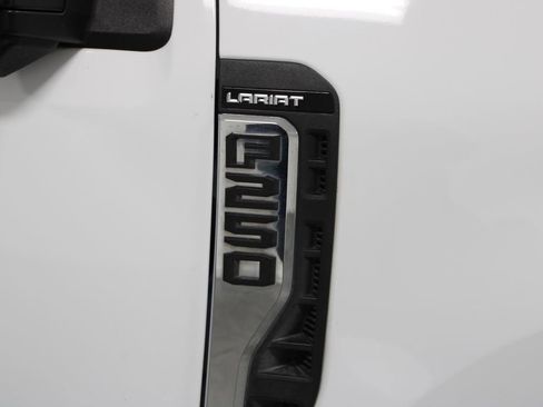 Used 2024 Ford F250 Lariat image 13