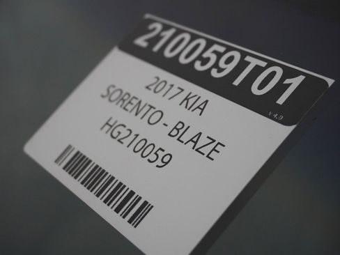 Used 2017 Kia Sorento LX image 49