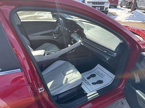 Used 2023 Hyundai Elantra Limited w/ Cargo Package FWD image 16