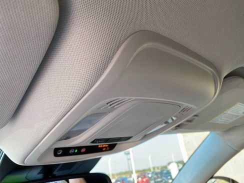 Used 2025 Buick Envision Preferred image 23