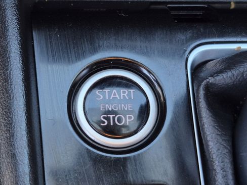 Used 2022 Nissan Kicks SR image 31