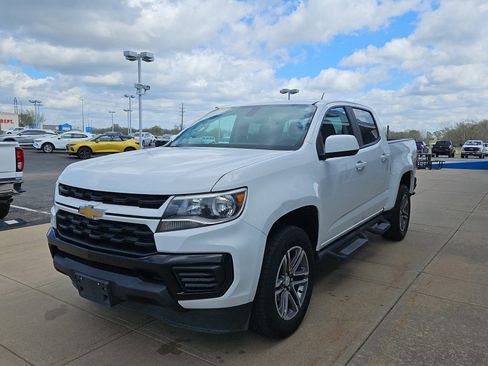 Used 2021 Chevrolet Colorado W/T w/ Custom Special Edition image 2