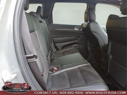 Used 2022 Jeep Grand Cherokee Laredo X AWD/4WD image 15
