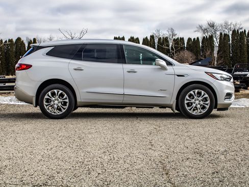 Used 2018 Buick Enclave Avenir w/ Avenir Technology Package image 2