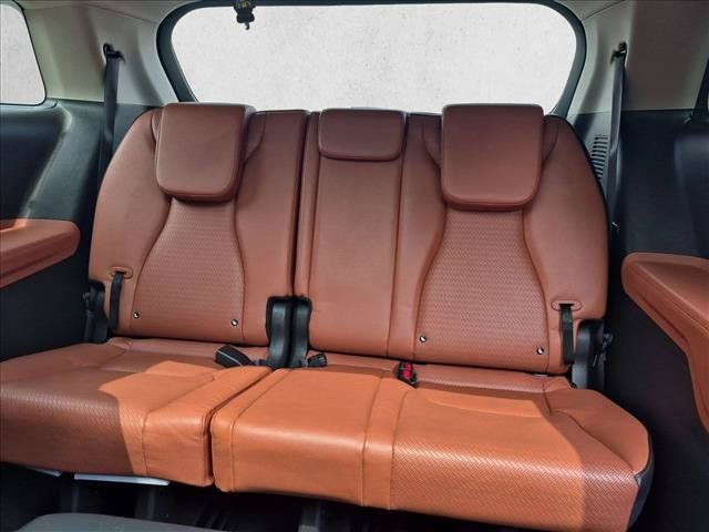 Used 2024 Kia Carnival SX Prestige FWD image 21