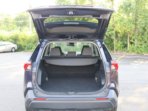 Certified 2025 Toyota RAV4 XLE FWD image 5