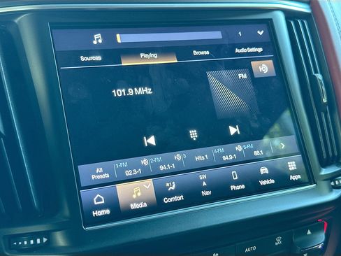 Used 2022 Maserati Levante Modena image 15