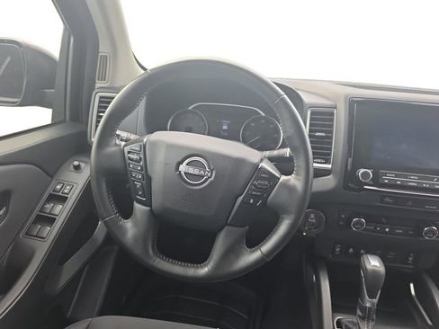 Used 2024 Nissan Frontier SV w/ SV Convenience Package RWD image 14