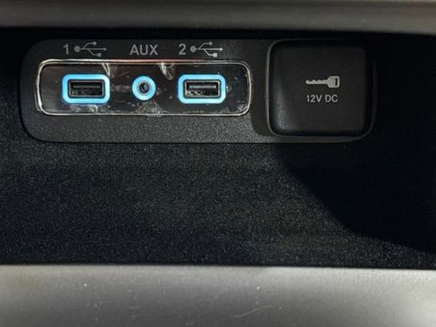 Used 2019 Jeep Grand Cherokee Laredo AWD/4WD image 21