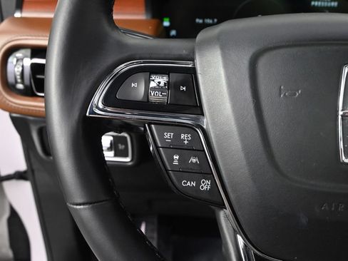 Used 2022 Lincoln Nautilus Reserve w/ Equipment Group 201A AWD/4WD image 33