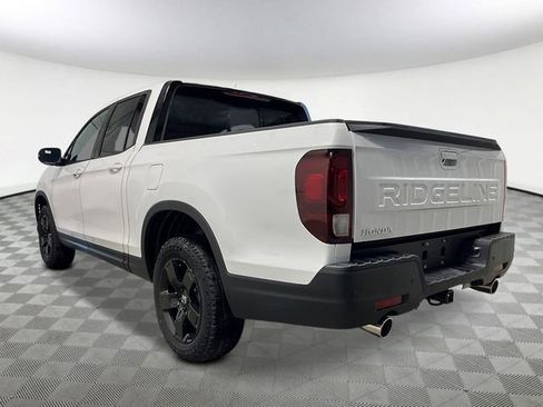 New 2026 Honda Ridgeline Black Edition image 3