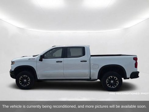 Used 2024 Chevrolet Silverado 1500 ZR2 AWD/4WD image 9