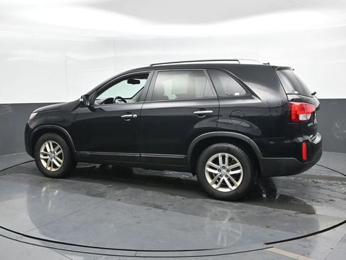 Used 2015 Kia Sorento LX image 9