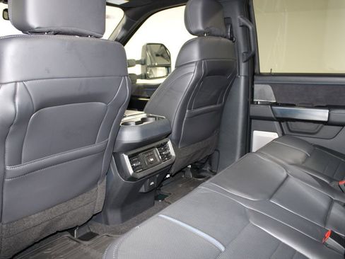 Certified 2025 Ford F350 Platinum image 27