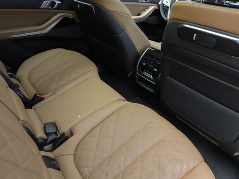 Certified 2026 BMW X7 xDrive40i AWD/4WD image 33