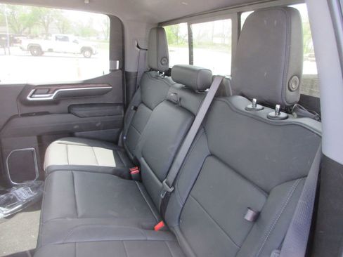 New 2026 GMC Sierra 1500 SLT w/ SLT Premium Plus Package AWD/4WD image 14