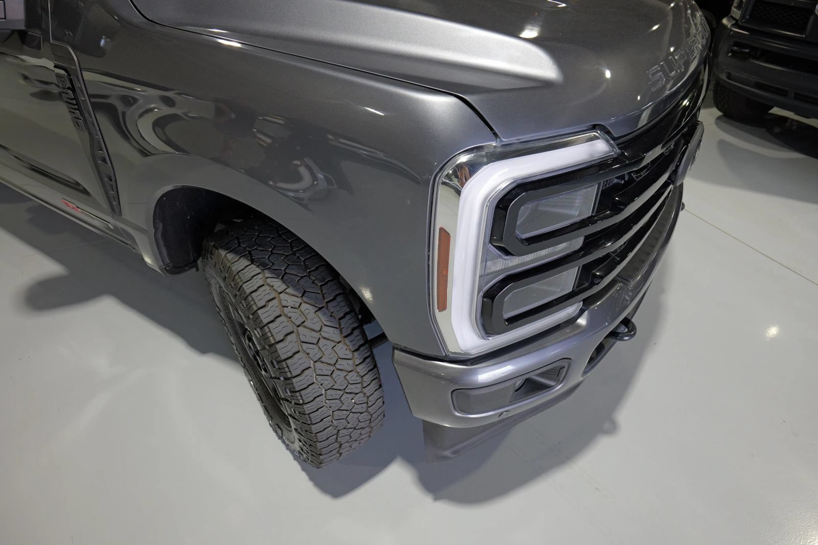 Used 2023 Ford F250 Lariat w/ Lariat Ultimate Package AWD/4WD image 9