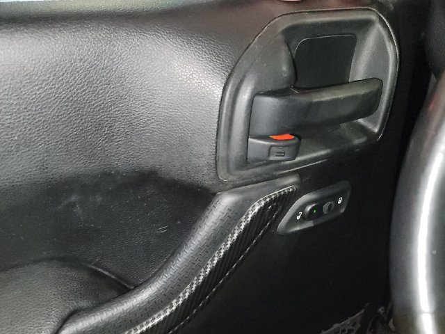 Used 2018 Jeep Wrangler Unlimited Sahara AWD/4WD image 16