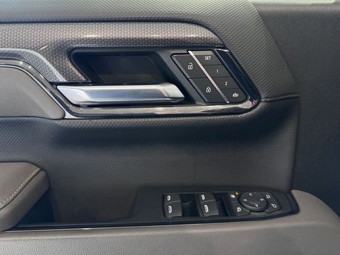 Certified 2022 Chevrolet Silverado 1500 ZR2 w/ Technology Package image 26