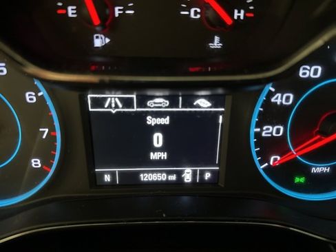 Used 2018 Chevrolet Cruze LT image 18