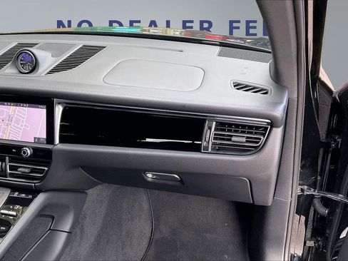 Used 2023 Porsche Macan S image 26