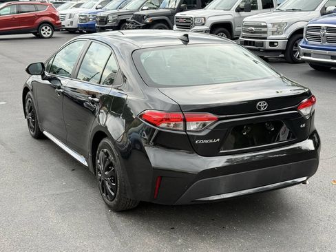 Used 2021 Toyota Corolla LE FWD image 4