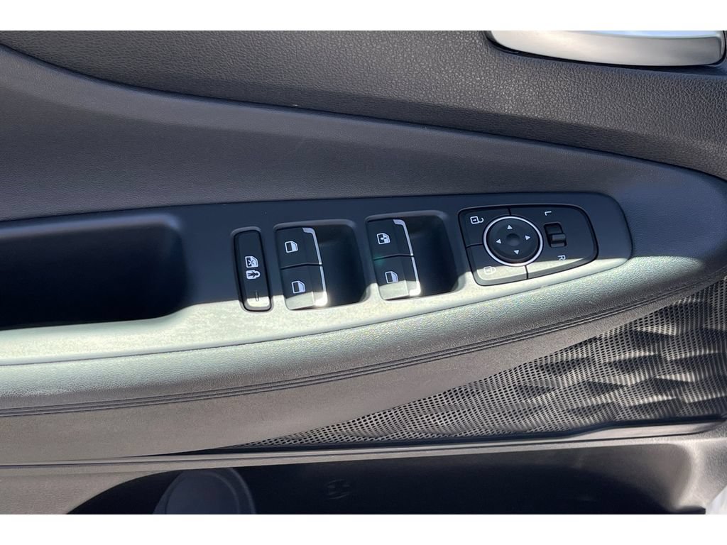 Used 2023 Hyundai Santa Fe SE FWD image 12