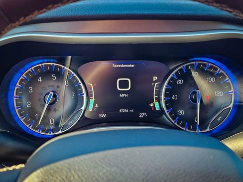 Certified 2022 Chrysler Pacifica Touring-L image 16