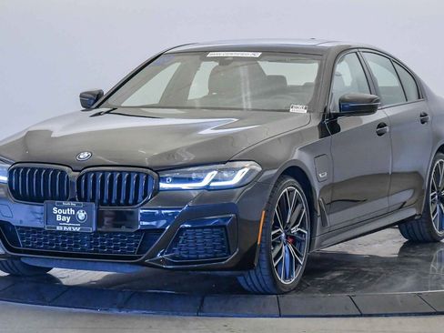 Certified 2023 BMW 530e 530e iPerformance w/ M Sport Package image 1