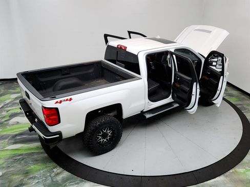 Used 2019 Chevrolet Silverado 2500 High Country w/ Duramax Plus Package image 33