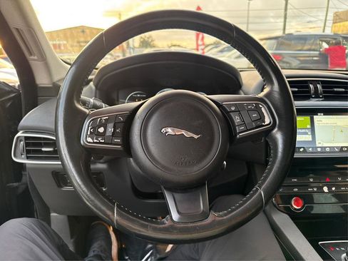 Used 2017 Jaguar F-PACE Prestige AWD/4WD image 15