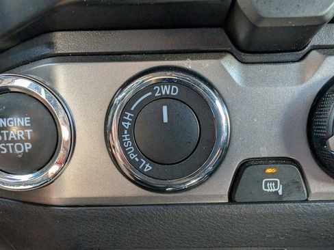 Used 2022 Toyota Tacoma Limited image 26