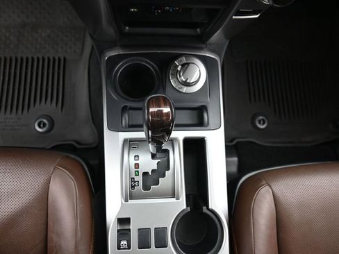 Used 2022 Toyota 4Runner Limited AWD/4WD image 17