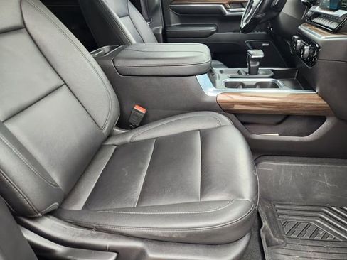 Used 2024 Chevrolet Silverado 1500 LT Trail Boss w/ LT Trail Boss Premium Package image 12