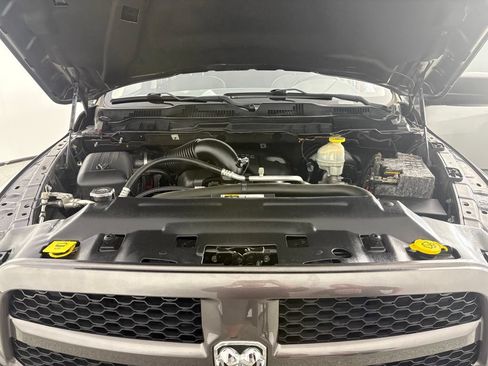 Used 2018 RAM 1500 Express w/ Express Value Package AWD/4WD image 28