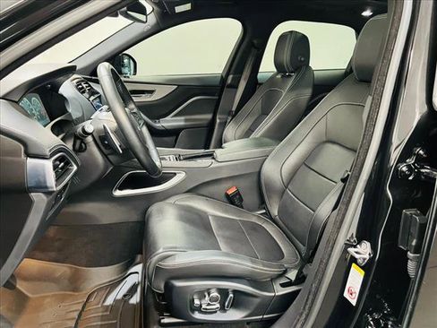 Used 2018 Jaguar F-PACE S AWD/4WD image 17