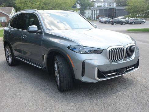 Used 2026 BMW X5 xDrive40i AWD/4WD image 7