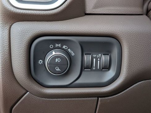 New 2026 RAM 2500 Laramie w/ Towing Technology Group image 8