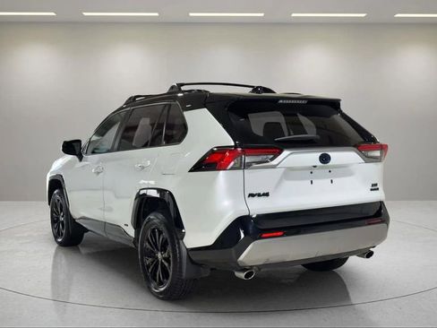 Used 2023 Toyota RAV4 XSE AWD/4WD image 18
