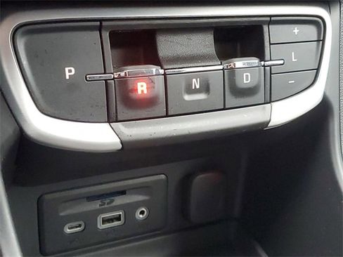 Certified 2023 GMC Terrain SLT w/ Elevation Edition image 30