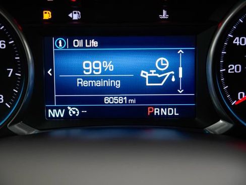 Used 2022 Chevrolet Equinox RS FWD image 11