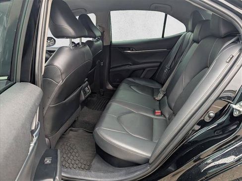 Used 2020 Toyota Camry XLE FWD image 17