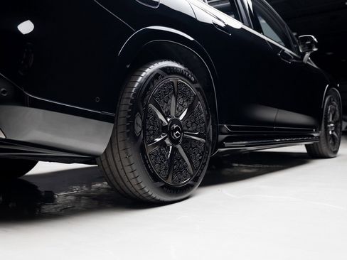 Used 2024 Mercedes-Benz Maybach EQS 680 4MATIC image 78