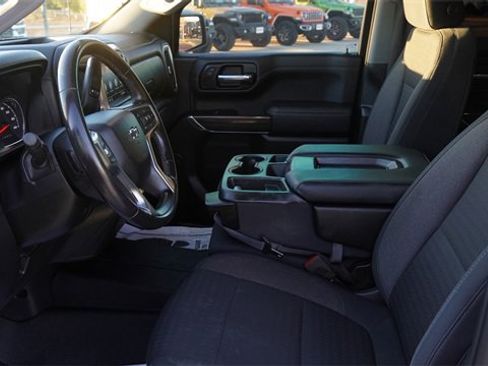 Used 2020 Chevrolet Silverado 1500 LT Trail Boss image 18