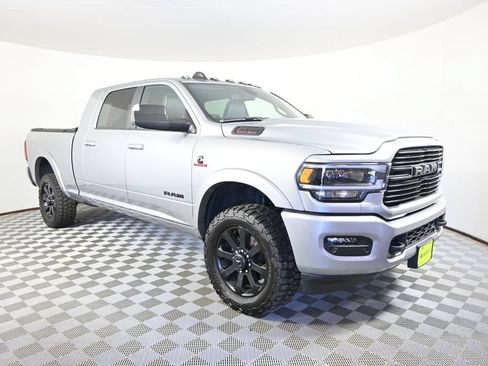 Used 2022 RAM 2500 Laramie w/ Night Edition AWD/4WD image 10
