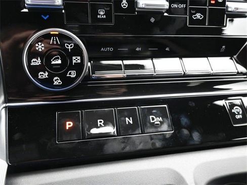 New 2026 Nissan Armada SL w/ Captain's Chari Seat Package image 22