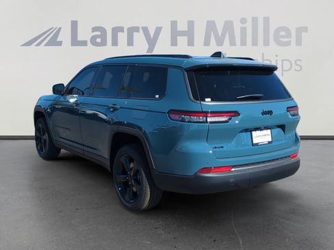 New 2026 Jeep Grand Cherokee L Limited w/ Limited Altitude Package AWD/4WD image 3