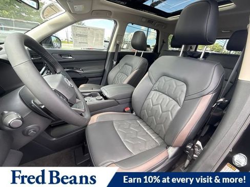 New 2026 Nissan Pathfinder Platinum AWD/4WD image 21