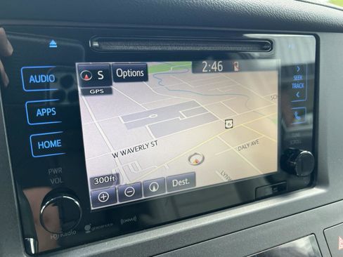 Used 2017 Toyota Sienna XLE w/ XLE Navigation Package FWD image 25
